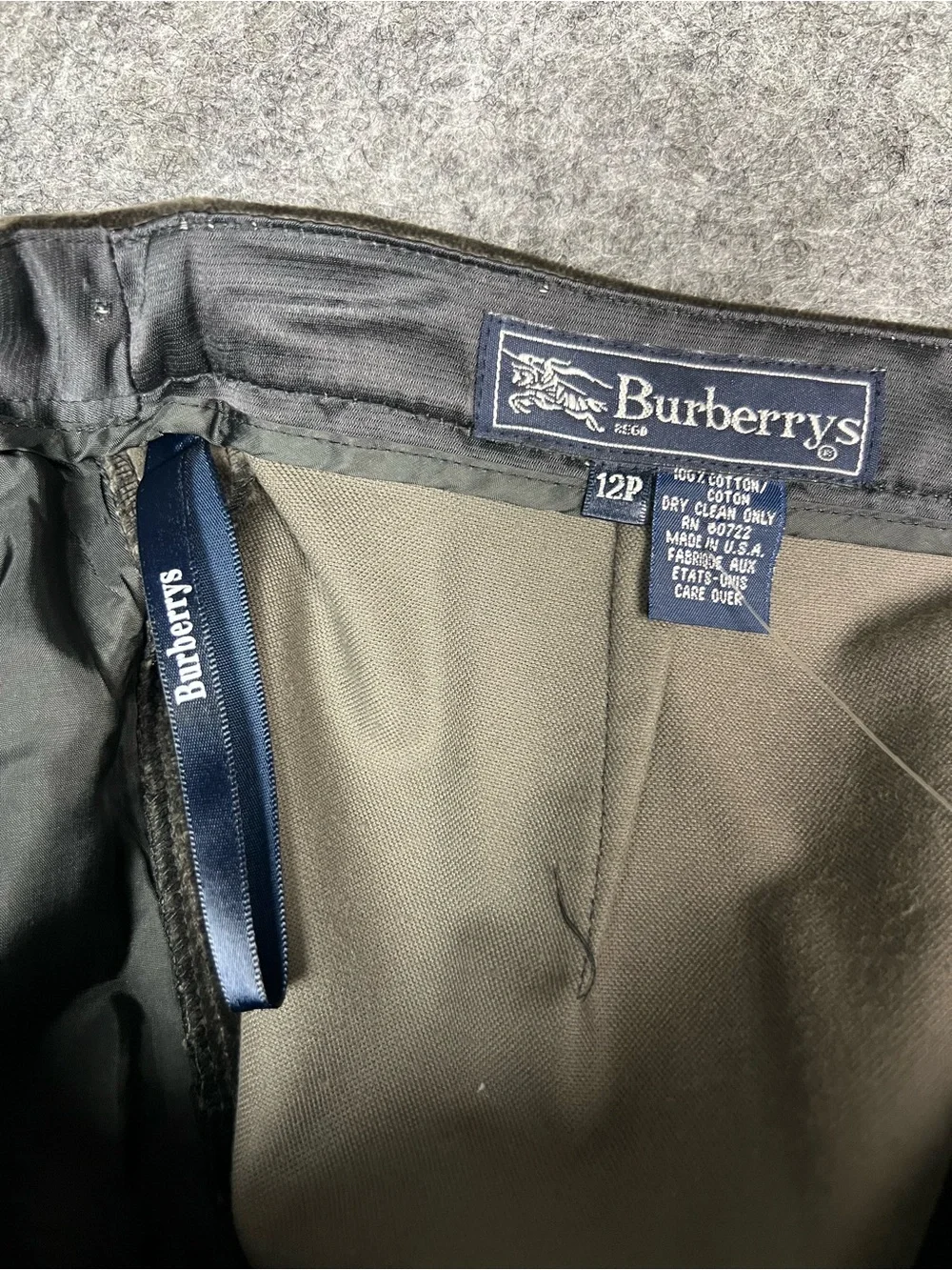 Burberry velvet pants women’s Size 12P Gray Vintage